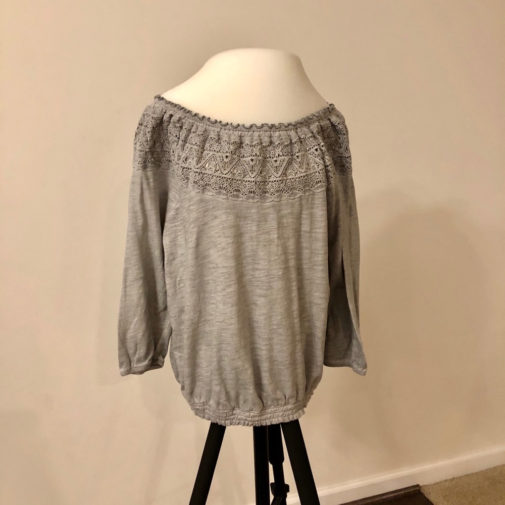 Grey Off-the-Shoulder Longsleeve Blouse with Lace